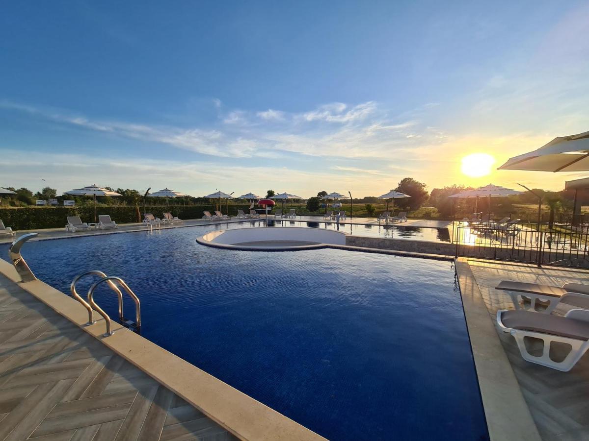 Imperial Resort Ulcinj Buitenkant foto